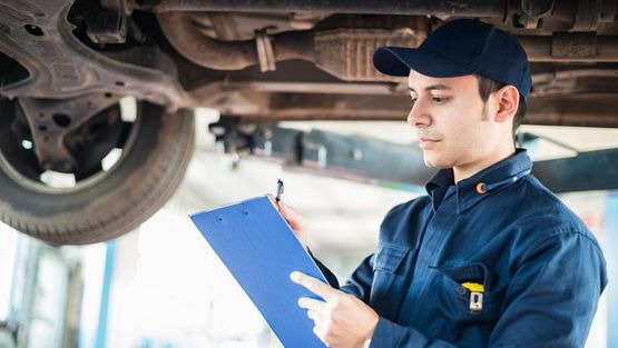 One of our experts preforming a MOT